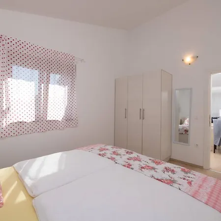 Jana Apartment