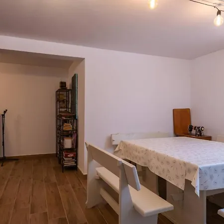 Jana Apartment